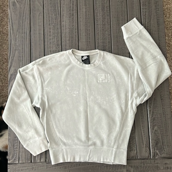 Nike Pale Sea Green Fitted Sweatshirt - Picture 1 of 7